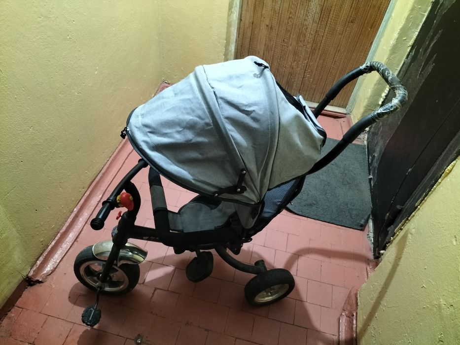 Продаю велосипед 3 колесами