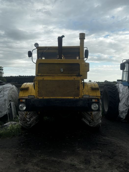Продам К-700 договорная