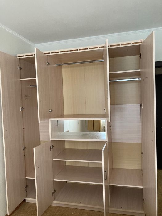 Спальный гарнитур в отличном состоянии.