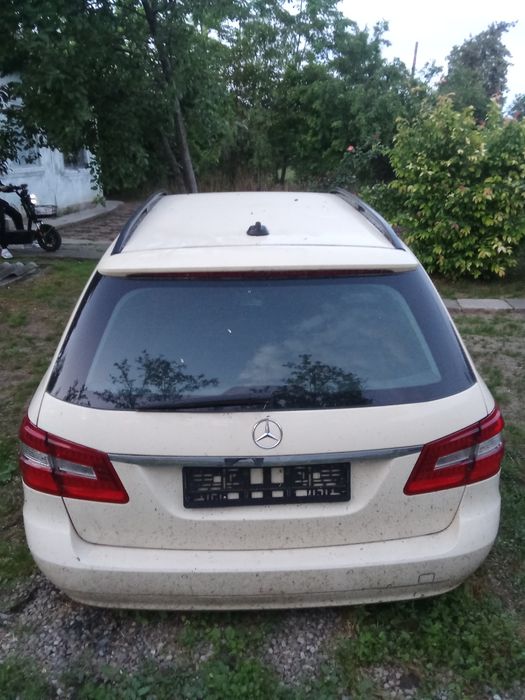 MERCEDES-BENZ E-Class 2012 — imagine 4