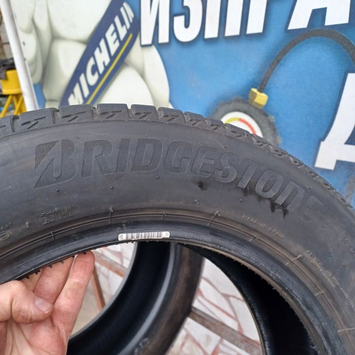 205 60 16 Bridgestone 2бр летни дот 24