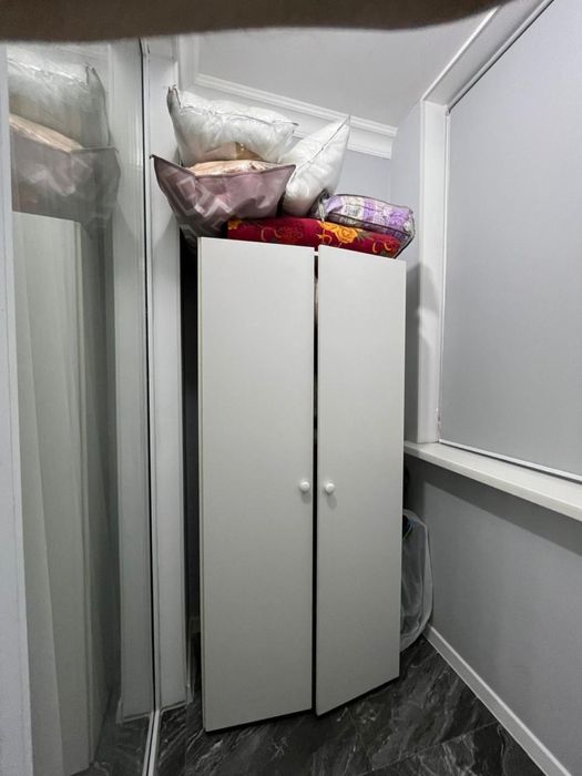 Продаю срочно шкаф