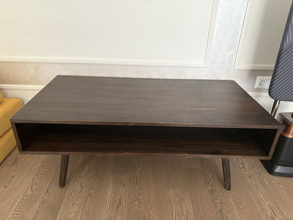 Журнальный столик Ashley