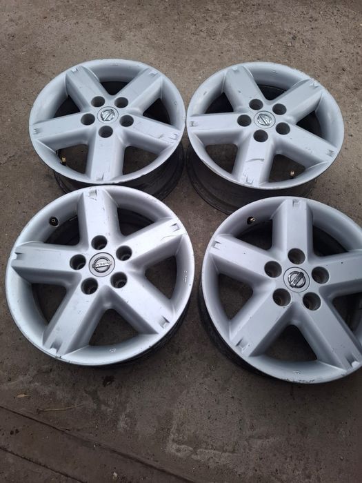 Продам оригинальные диски R16 на NISSAN