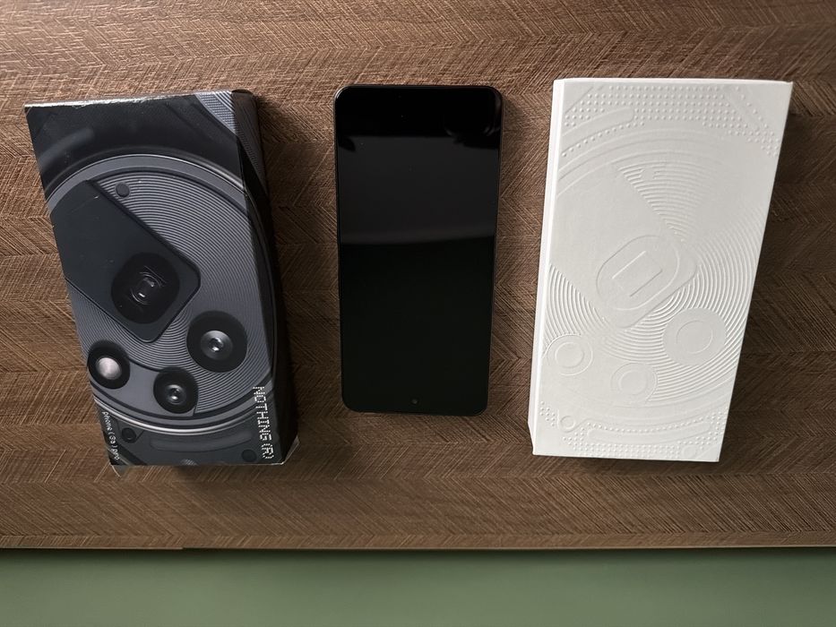 С ГАРАНЦИЯ! Nothing phone 3 {a} PRO