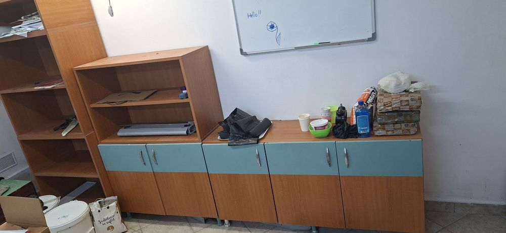 De vânzare mobilier si mască cu chiuvetă