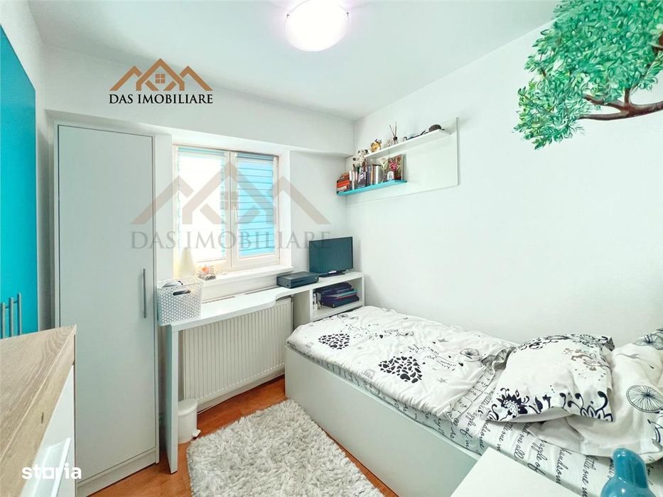 Ultracentral, 3 camere si terasa de 50 mp , etaj intermediar