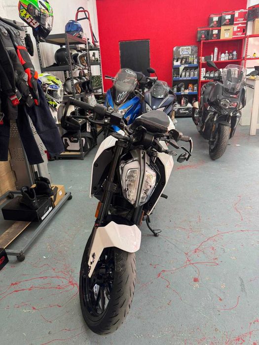 KTM Duke 125cc 2020 -GARANTIE-