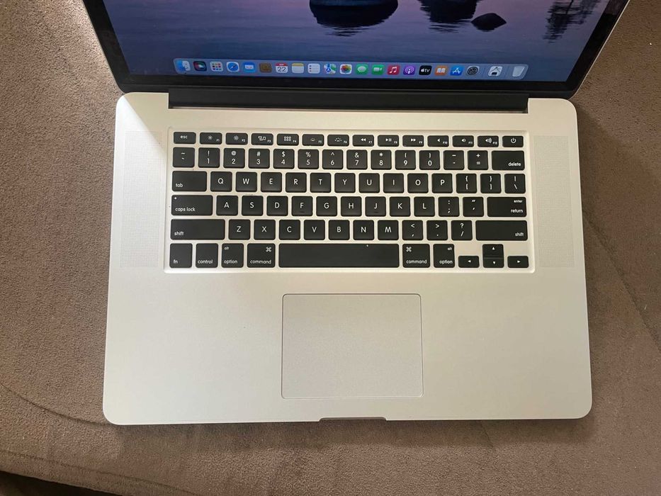 15" Core i7 MacBook Pro A1398 (2015-DG)-i7/16GB RAM/512 GB SSD