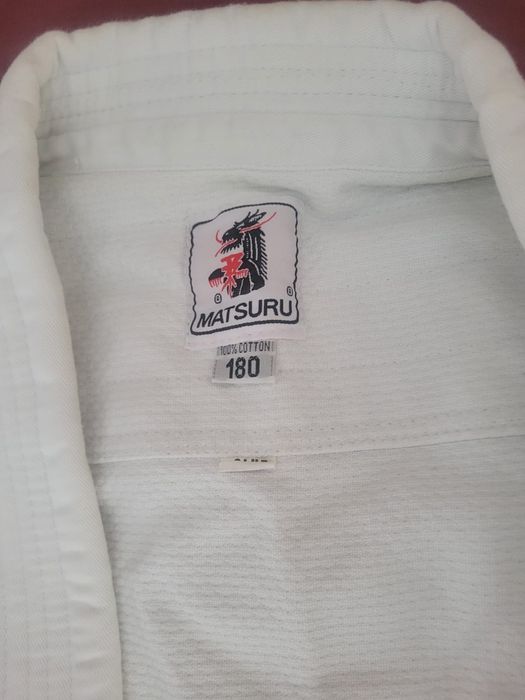 Продам кимано на рост 180