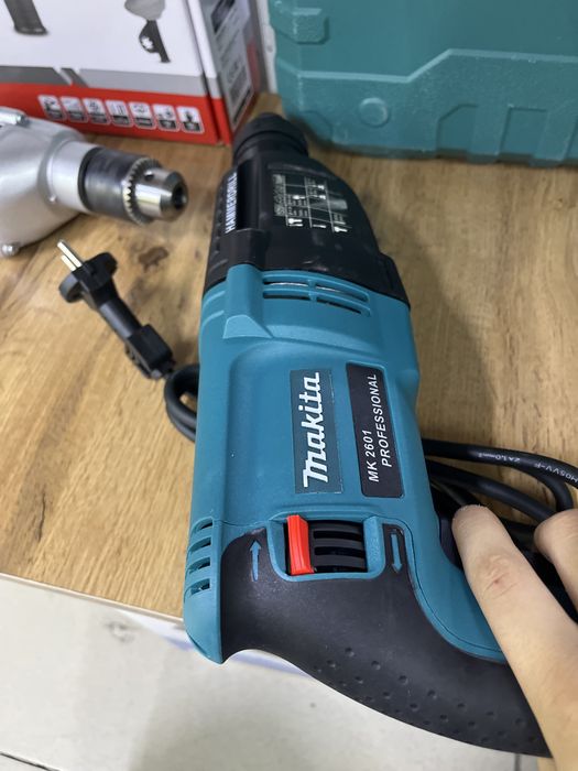 Перфоратор Makita