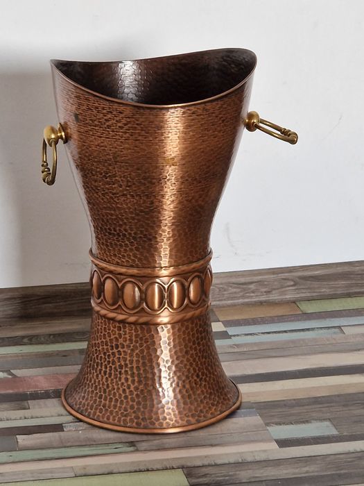 Ulcior Vas Vază de podea decorativ din cupru cu  mânere de alama