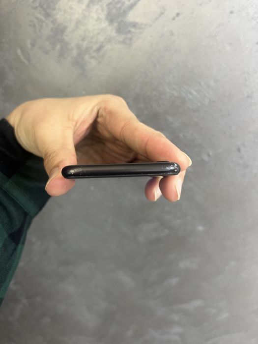 айфон SE 2 поколения