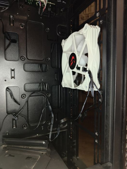 Продаю комплектующие на компьютер