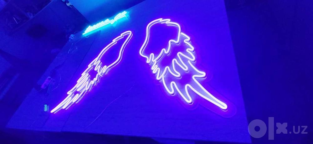 O’yin klubi uchun neon xizmatlari.