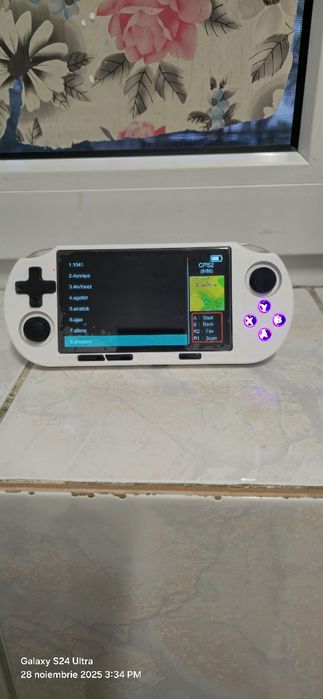 Mini consolă cu jocuri din copilărie