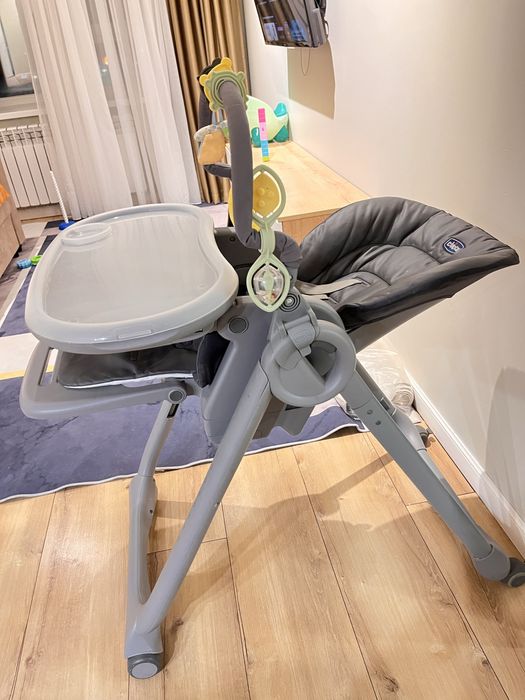 Продам стул для кормления chicco
