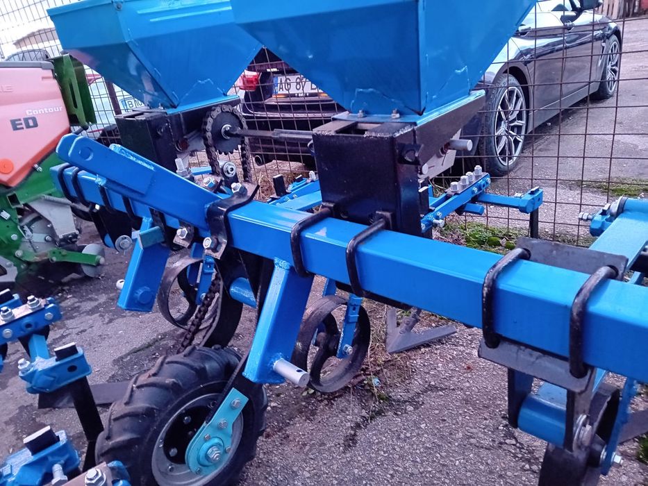 Piese Prasitoare / Cultivator 3 , 5 , 7 sectii cu fertilizare Mecanica Ceahlau Piatra Neamt