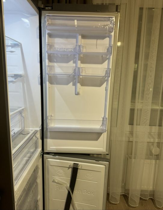 Холодильник Samsung