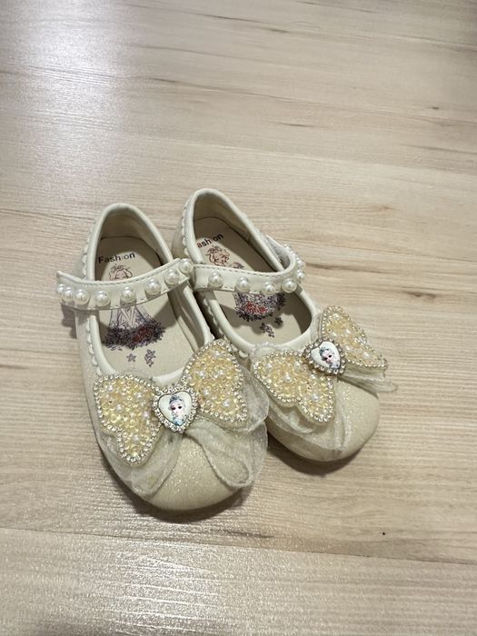 Туфли для девочек Эльза блестящие