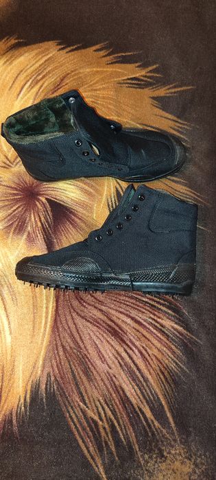 Ботинки кроссовки