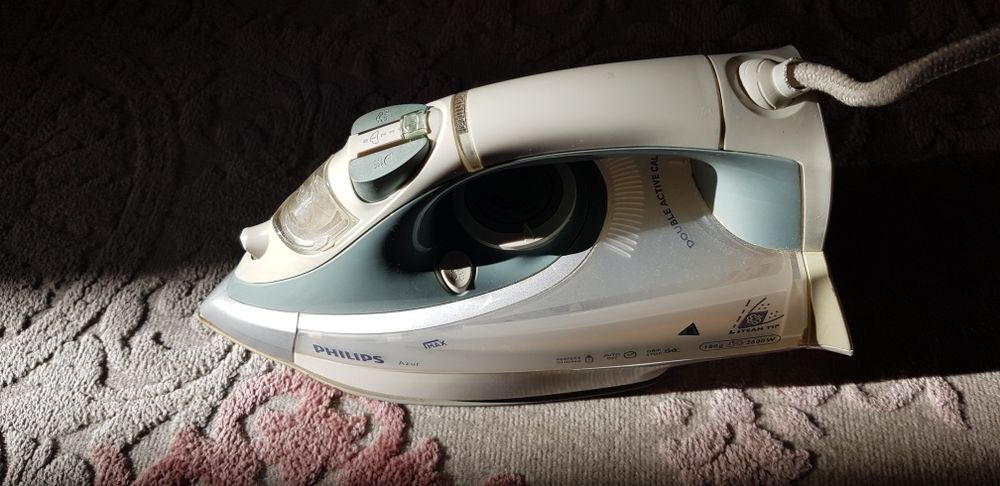 Продается утюг Philips