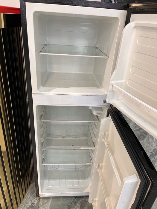 Холодильник продается