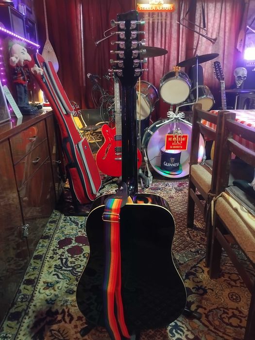 Акустична китара 12 струнна