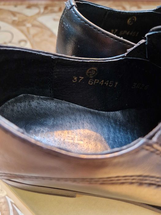 Обувь по 2000 тенге