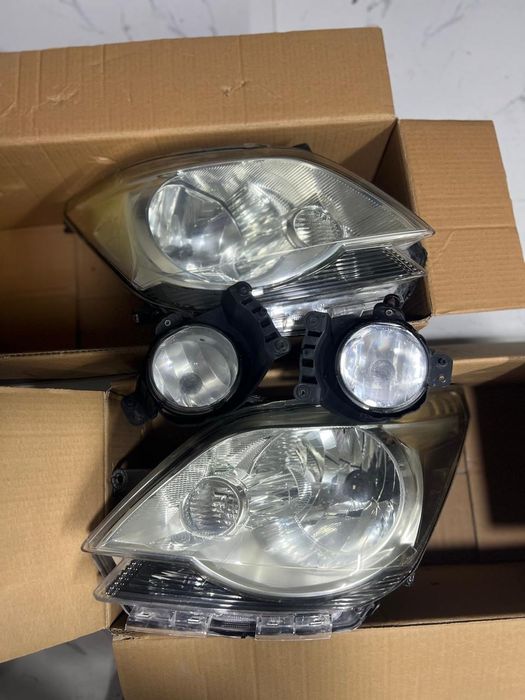 Продаю Фара на кобальт