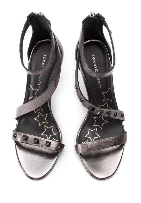 Tommy Hilfiger сандали на ток