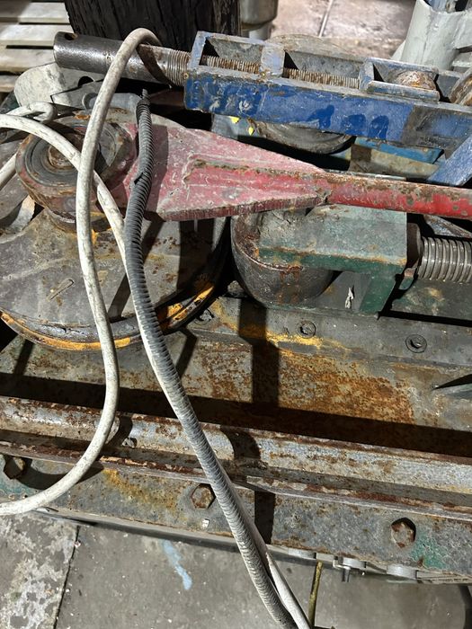 Продам  срочно не дорого трубогиб  для нержавейки и ржавейки  металов