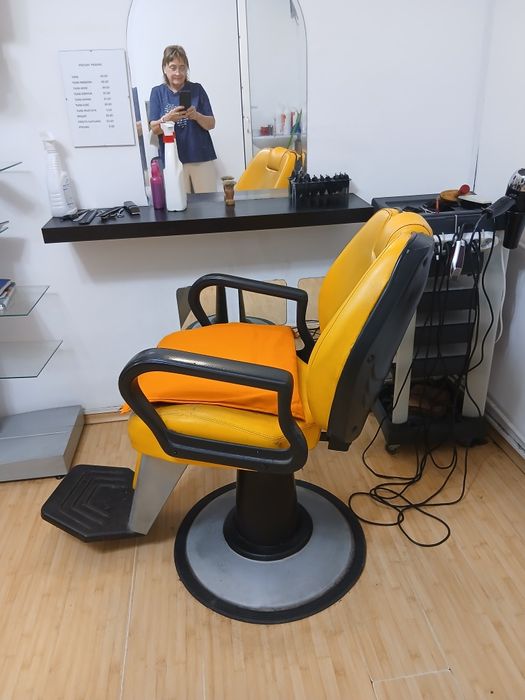 Scaun frizerie pentru salon.