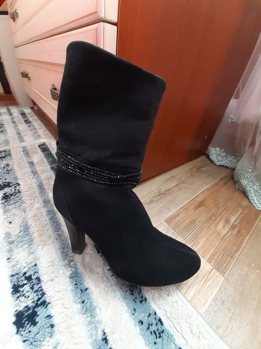 Продам осенние сапоги