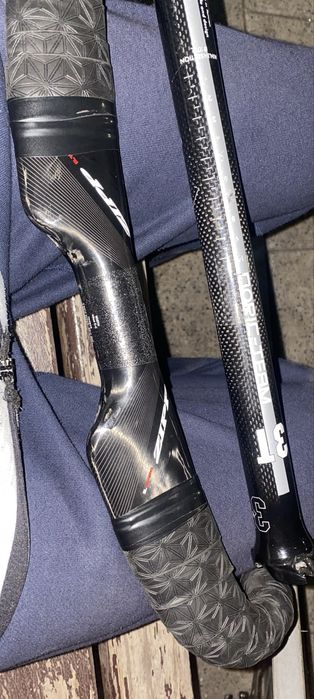 Карбоновый руль zipp