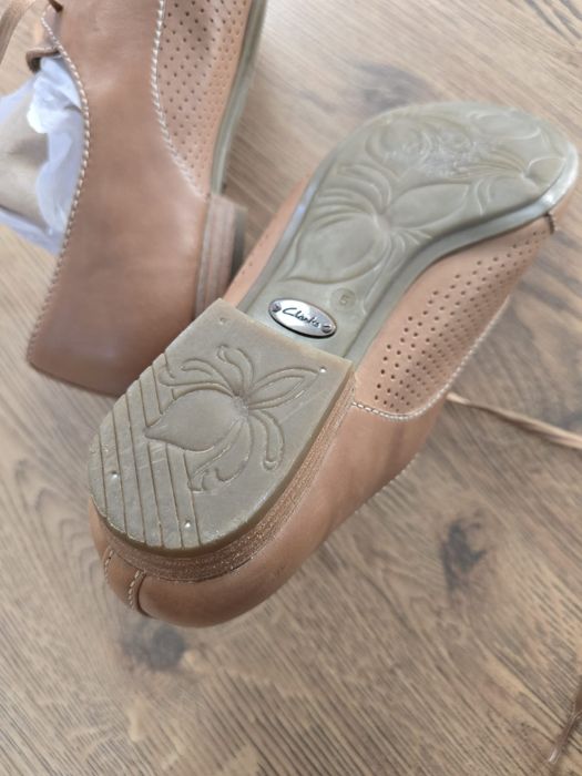 Clarks Оригинални дамски обувки от естествена кожа 38 номер