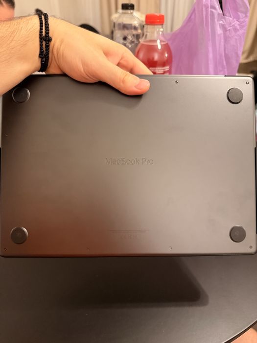 Macbook Pro M4 14 inch