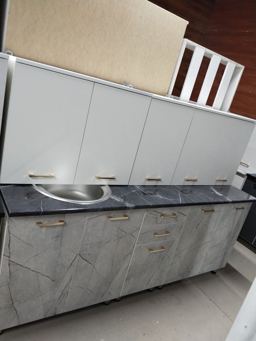 Кухынный мебель!!