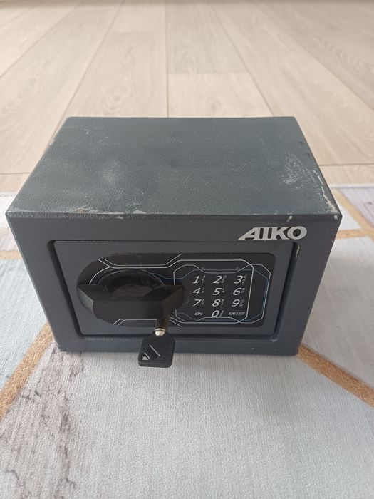 Продам сейф в хорошем состоянии