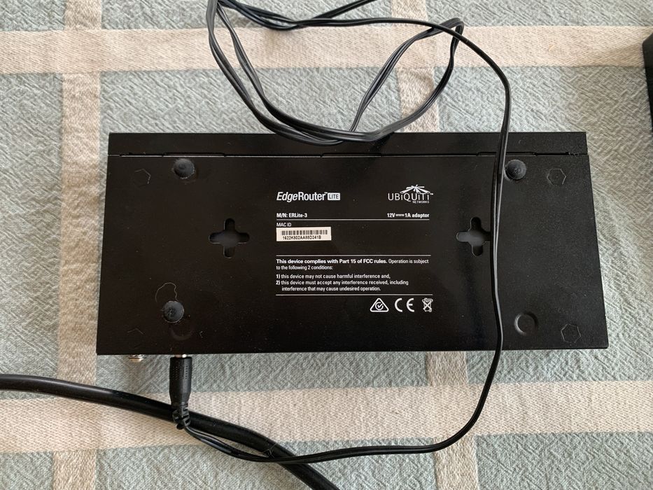 Ubiquiti EdgeRouter Lite (ERLite-3)