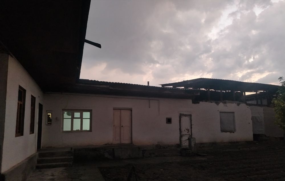 Hovli, uy sotiladi, 3sotok,