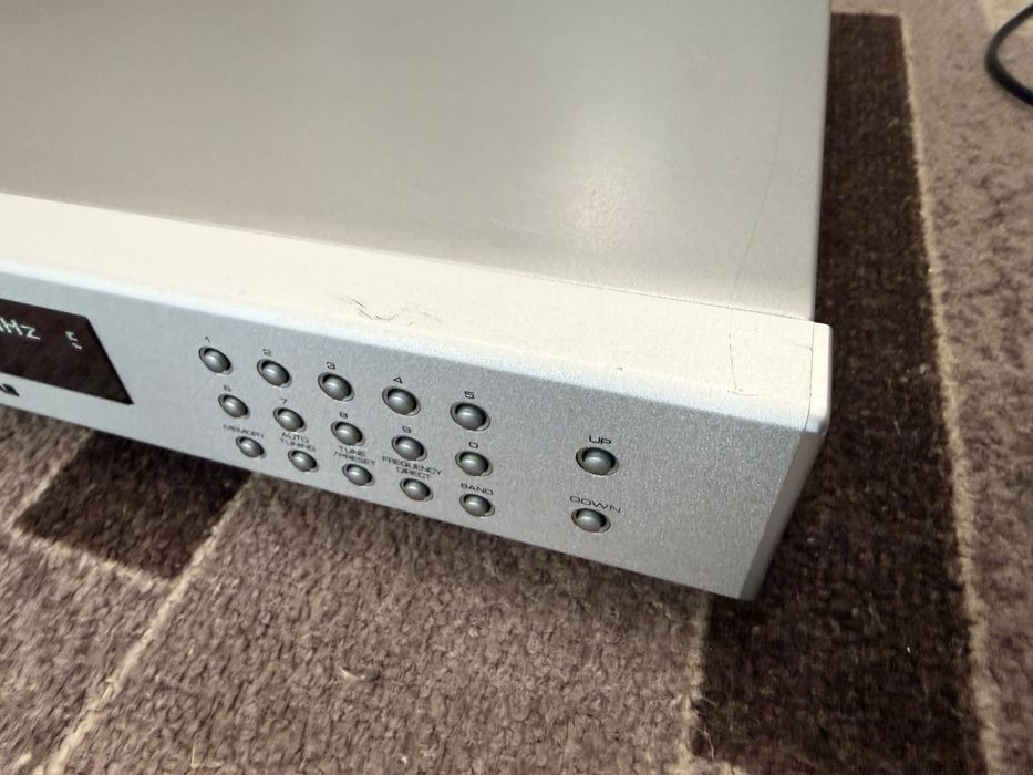 Rotel RT-06 Качествен тунер