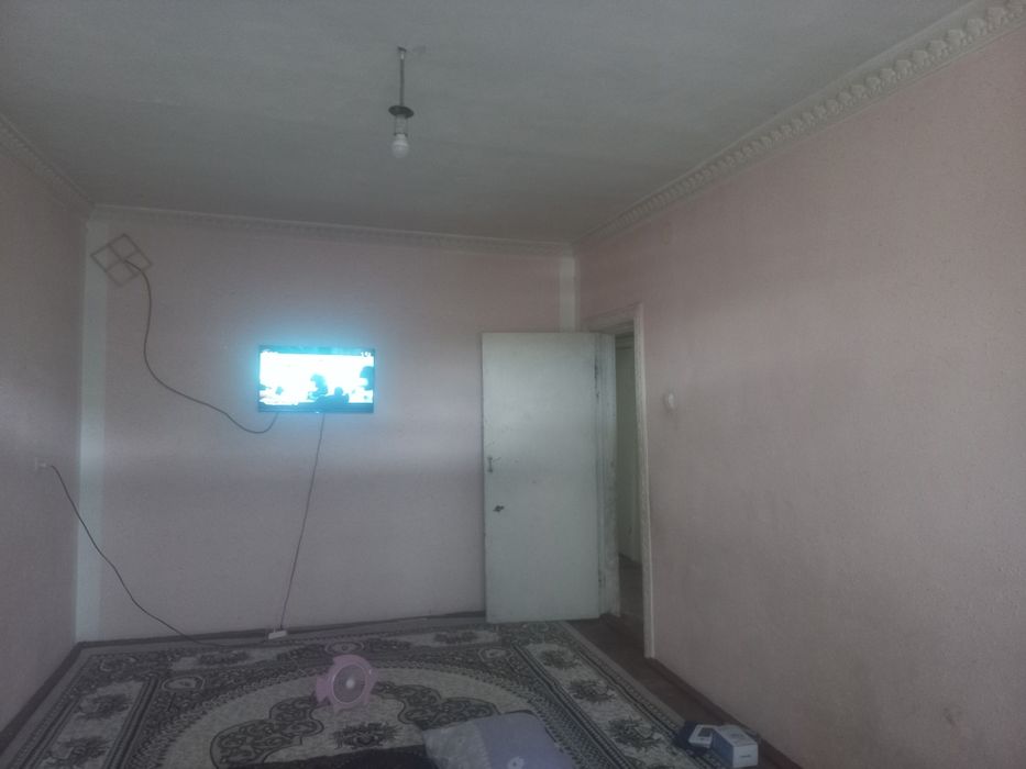 Uy sotiladi 3 xonadsn iborat