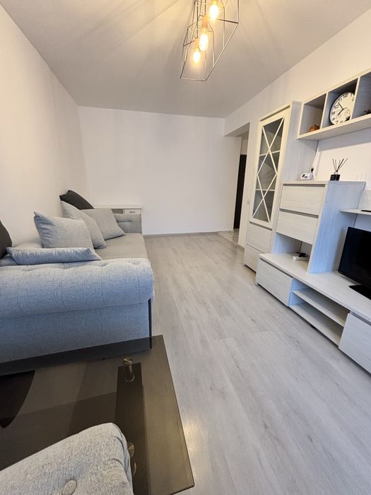 Apartament cu 2 camere de inchiriat