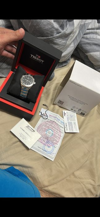 Продам часы , новые