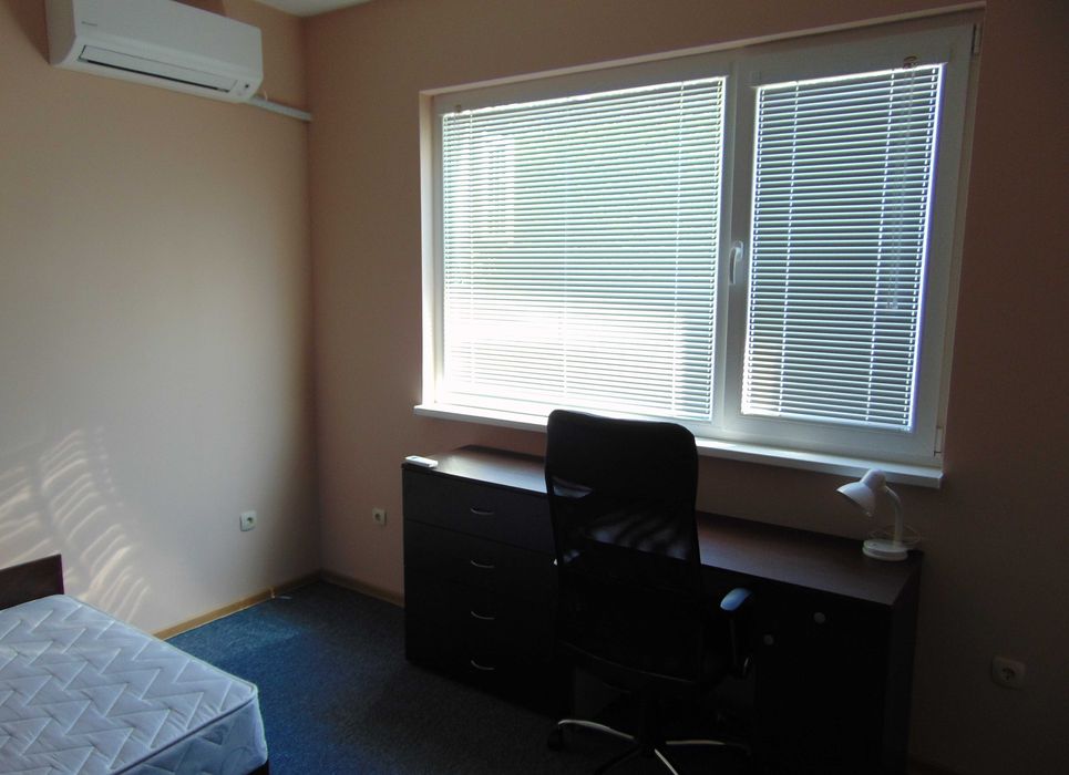 Дава се под наем Тристаен апартамент в Плевен, Широк център - 90 кв.м за 408 € - Снимка #3