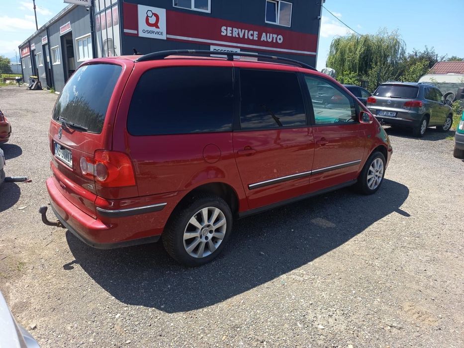 Volkswagen Sharan 1.9 TDI anul 2007 Automată