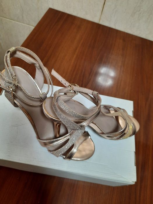 Sandale elegante nr 38