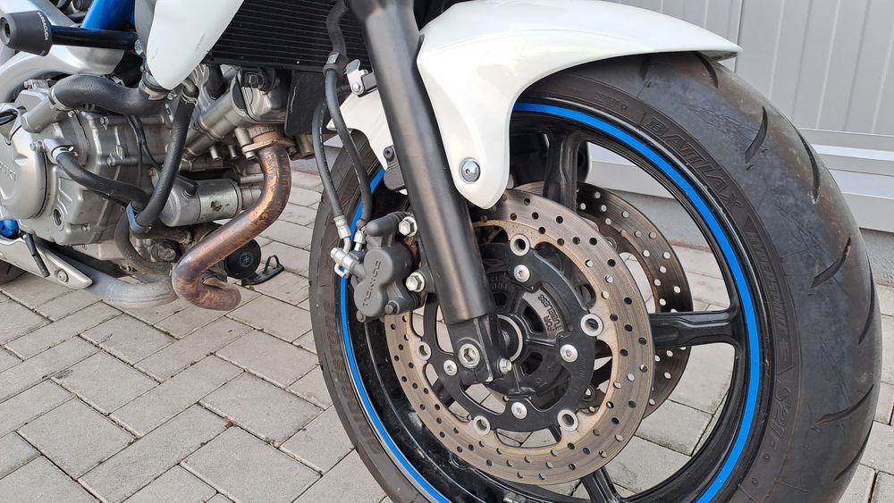 MotoFly Ploiești vinde Suzuki Gladius 2009