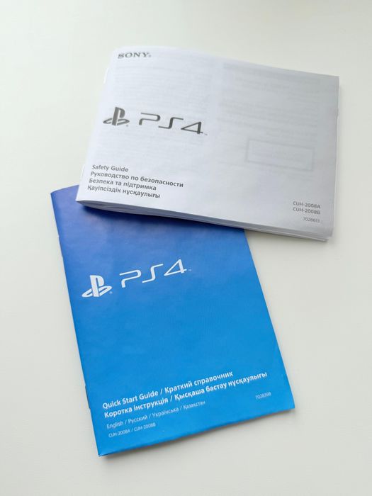 Продам PS4 Slim!